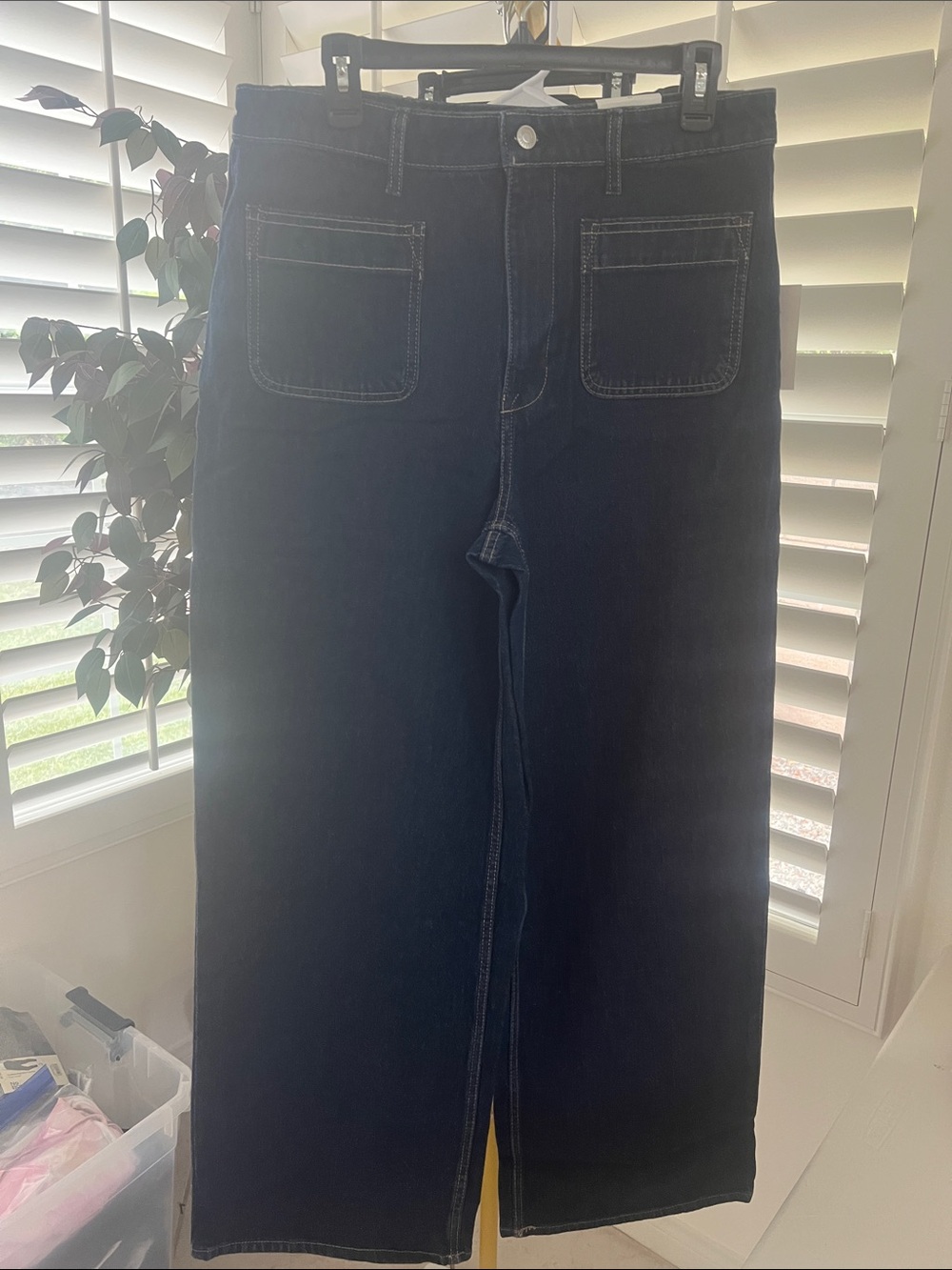 Women's Dark Blue Wide-Leg Jeans with Front Patch Pockets